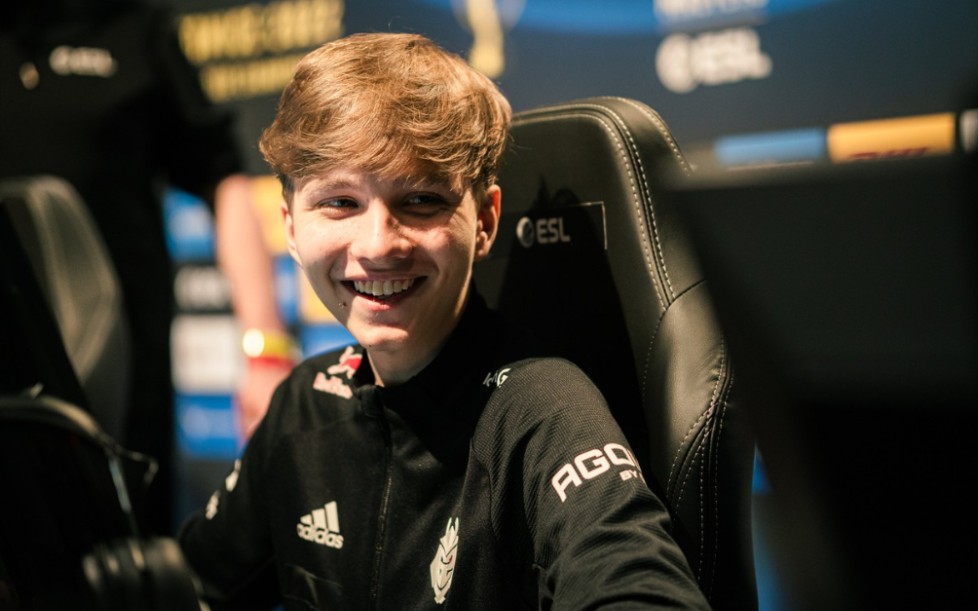 球推向新的 球推向新的