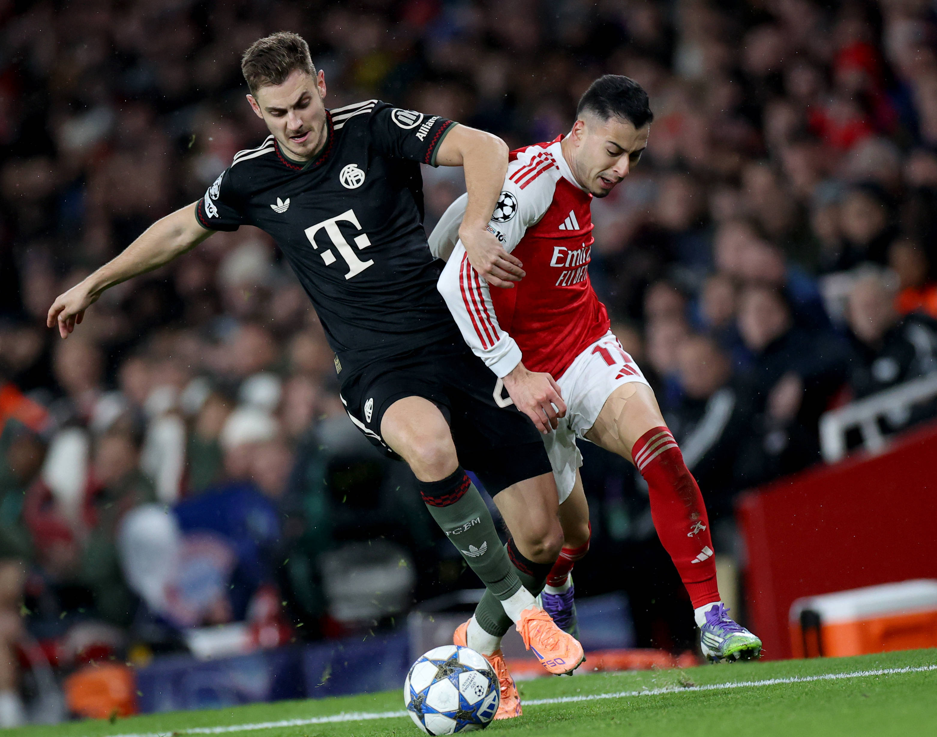 进攻端通过 进攻端通过