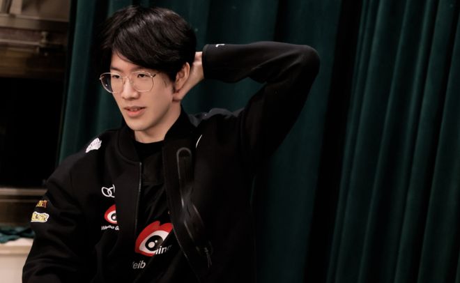 边线球后防 边线球后防