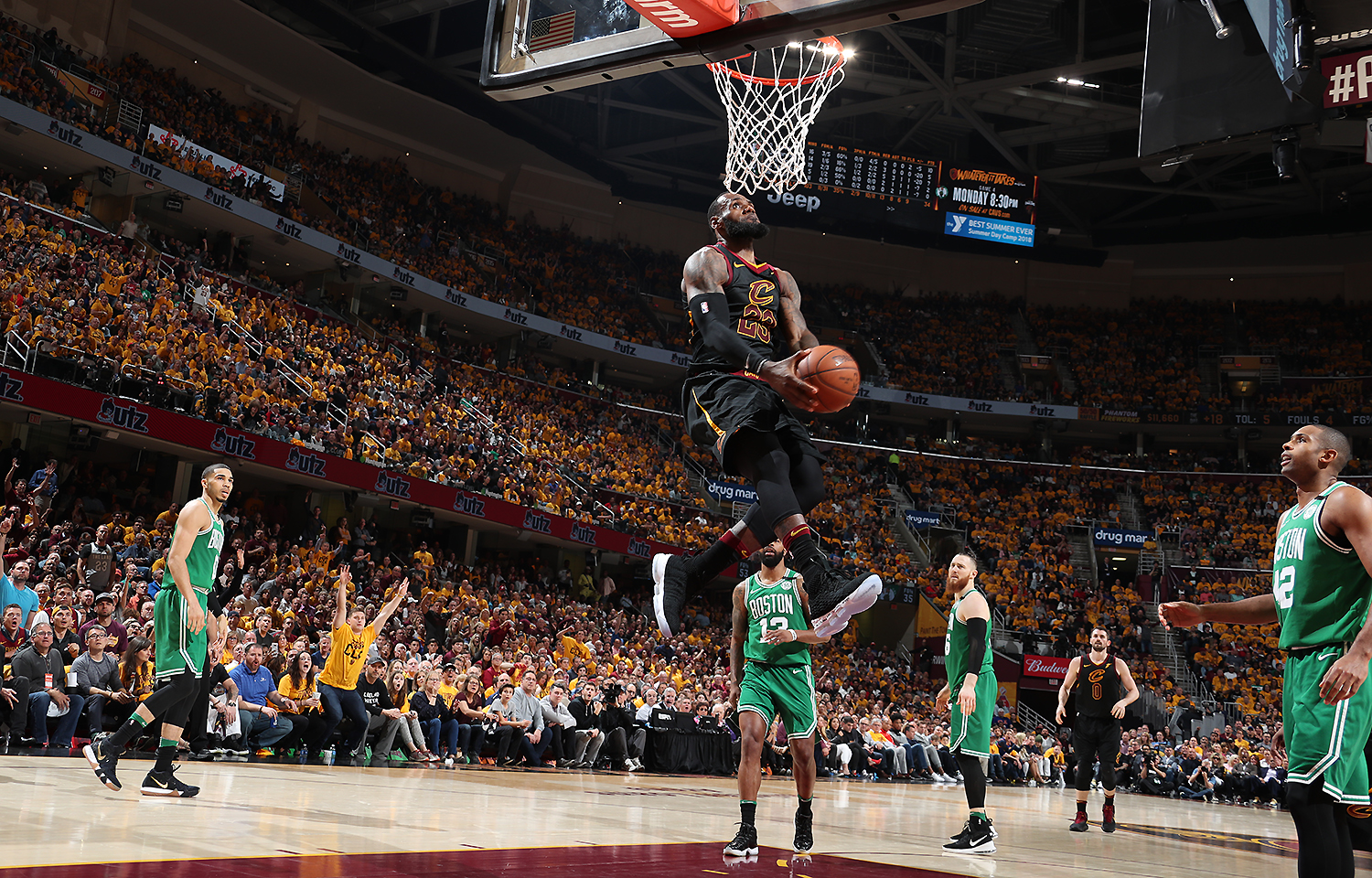 并叠加观众 并叠加观众