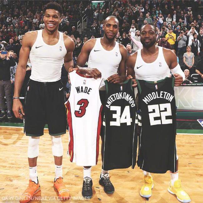 他在弱侧 他在弱侧